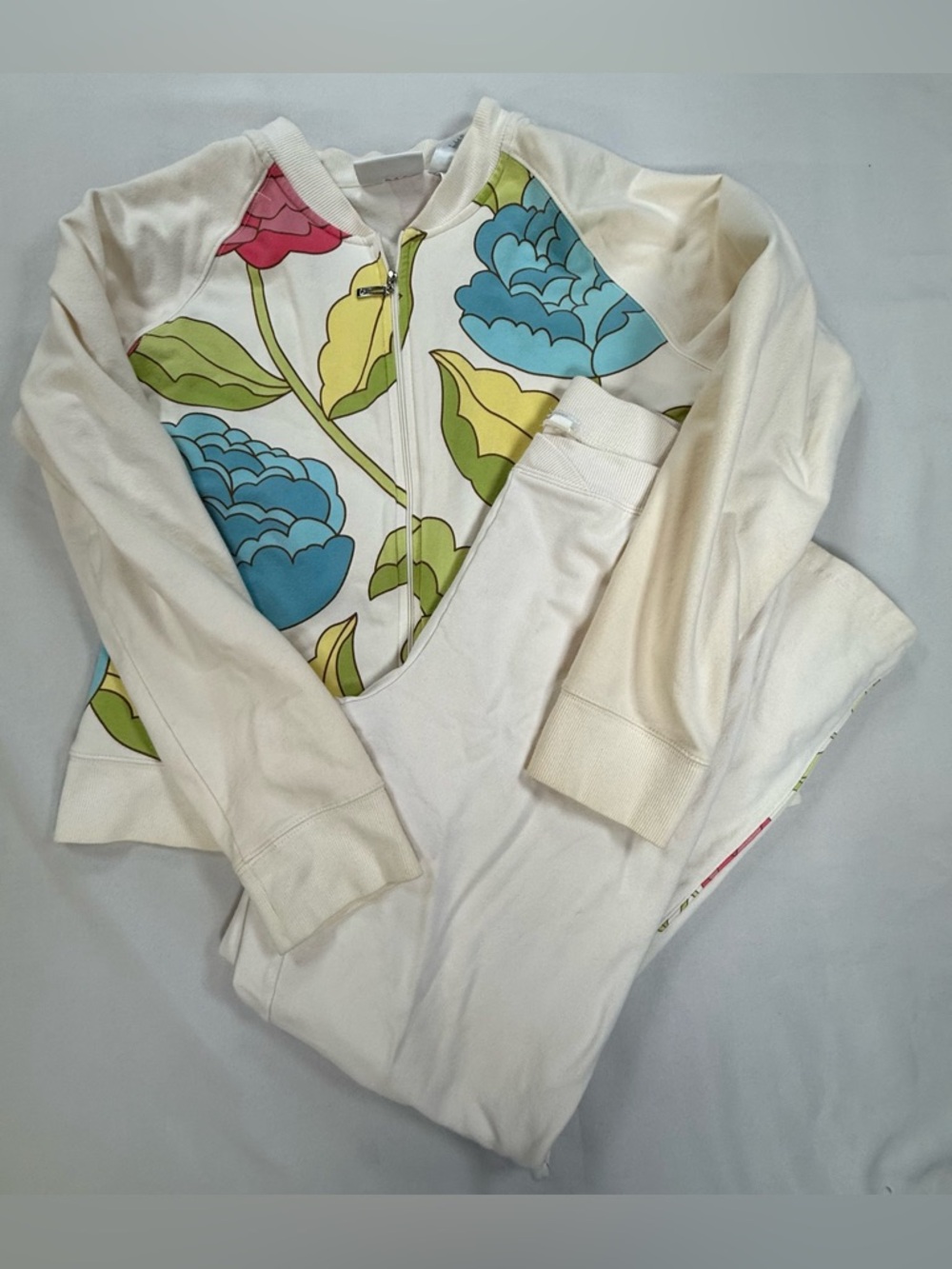 Set Liz Claiborne Cream Floral Zip-Front Pantsuit with Blue & Pink Accents